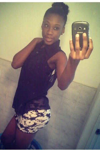 .*FOLLOW* -- #INSTAGRAM: self_madebarbie   Follow Me Nd I will Follow U bck. No Drama Plzz Ant Got No Time For iT.