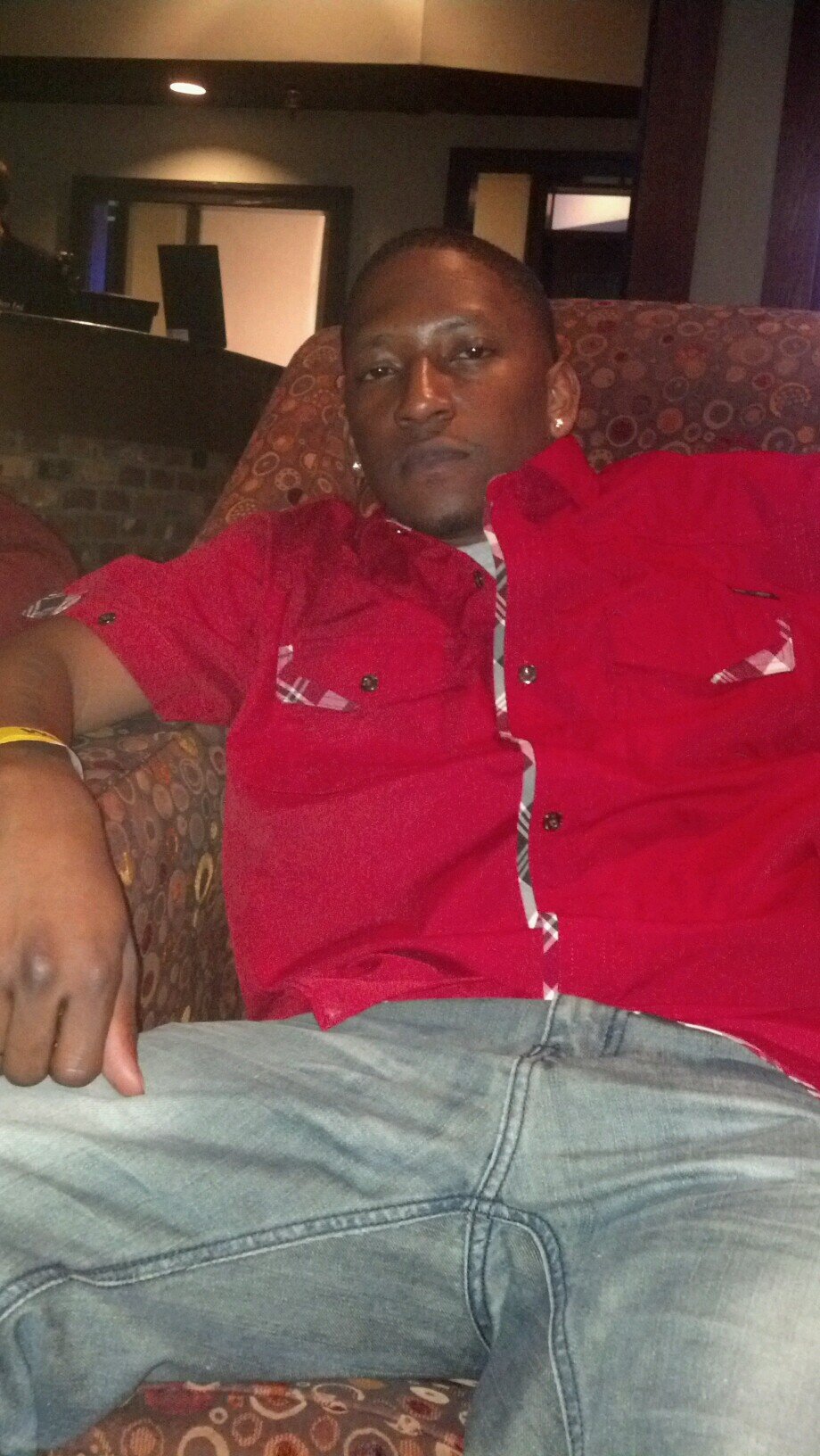 Money on my mind and my back to the street