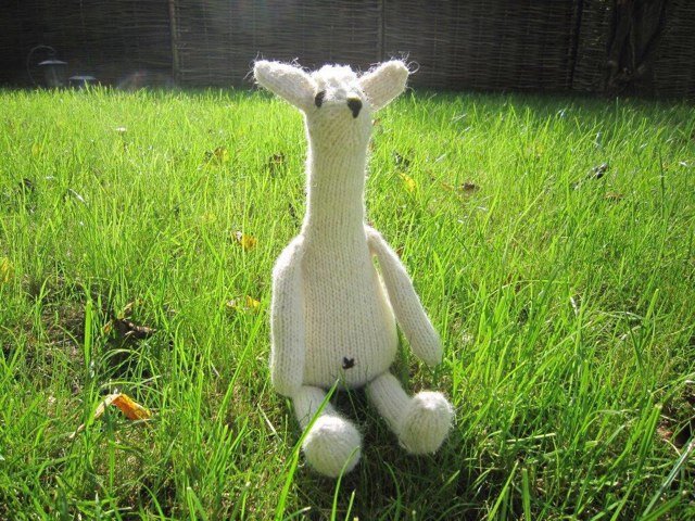 Luxury British Alpaca Yarn, Alpaca  Knitting Kits and Alpaca Bears, based on a mini farm in Essex. richard@thebigscarybear.co.uk