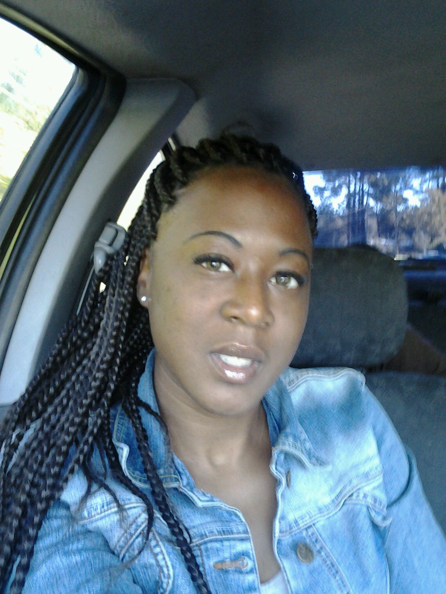 Mother of 3 wonderful girls, Business owner, Loving God and my life·♥♡