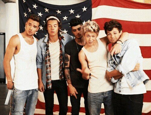 A free follow.  || It'd be nice if you could follow my main acc @narrydesires_ || ily you're worth so much. you'll get you're 1/5 someday