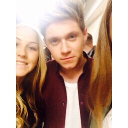 u just got a free follow from @playlistnixll plz follow her!