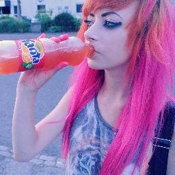 I live on the internet, mostly youtube. http://t.co/gBeXUJEnbS ||| I use this account to follow people back ^-^