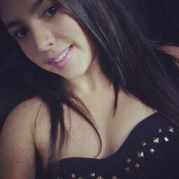 Pedi tanto a Deus por uma simples amiga e ele foi tão bondoso que enviou esse anjo que você é em minha vida. Te amo feiosa ♥ @viniciusmartes1 aqui k