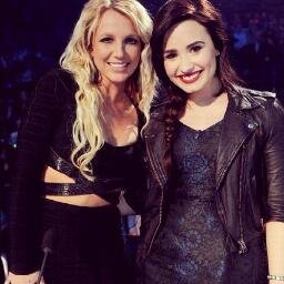My only reason to smile @OneDirection @selenagomez and @britneyspears