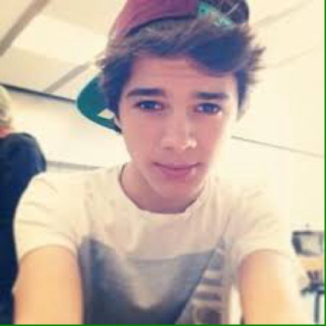 Rivera_Brent_'s profile picture. Hello there! I'm Brent:) i like food... And vining. I'm a flirt that doesnt mean I like you