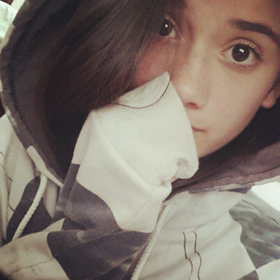 Blood Red ;) Sangue Vermelho -'- Segue Você *---*Amooo Skate Poow !alias cada um tem seu gosto! Directioner sempre

Sou Meiga