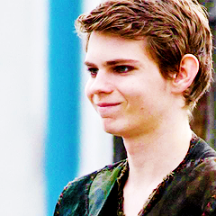 Official Twitter Army for @RobbieKay_! Don't miss him on 'Once Upon a Time', Sunday's 8/7c and his new movie 'Ways to Live Forever'! Help us support him!