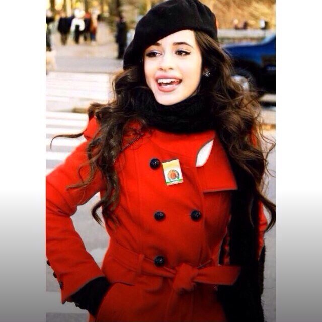 PrivCamila5H's profile picture. if you take this parody account siriously you wont be able to eat pizza again