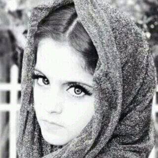 ليسست الحياةة تعيسسه ولكُن 
  قلوُبنآا بالبُعد ععن آللّه كئيبهہ  ♥