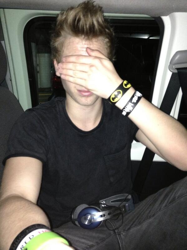 StraddleHemmo's profile picture. @sourpatchlukes