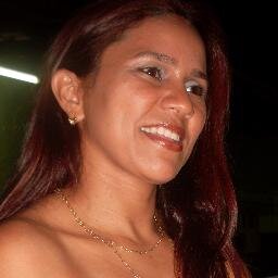 Decidida,mãe de dois filhos lindos, e tenho uma família feliz.