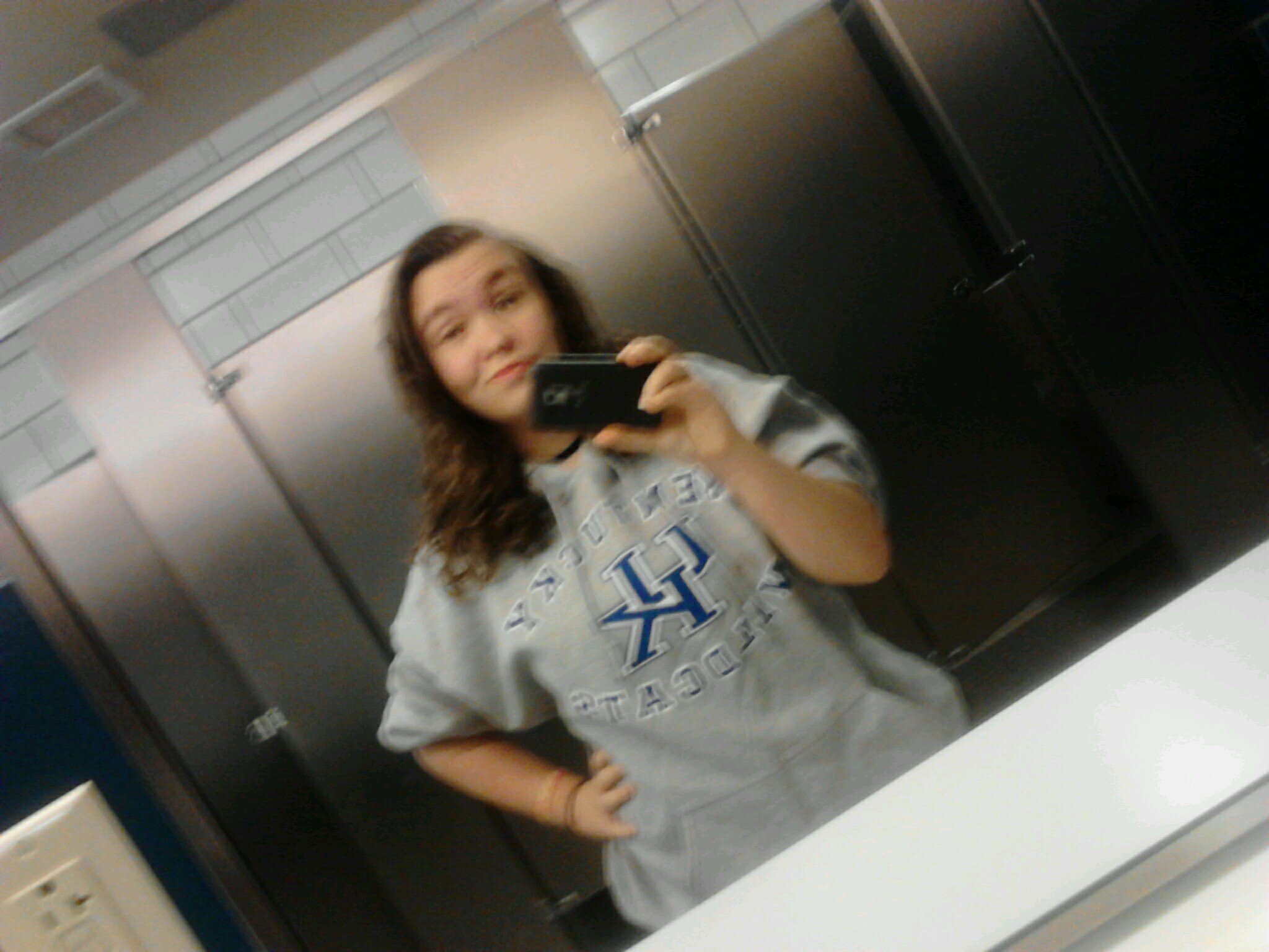 hey im chynna(: 17(: follow me for a followback(: kik @ezrasmommychynna19 snapchat @c_collins96 instagram @ezrasmommychynna