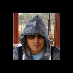 50대..... 경기도 안산 거주   IT 업종 일함.