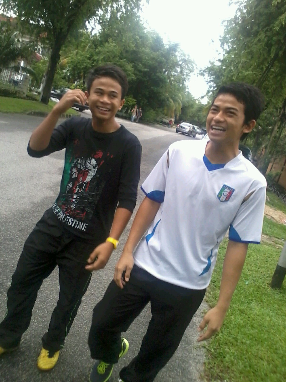 nama
 saya Muhammad . boley panggil sy Muhammad aje la . Lahir 23 Mac 1997 . 
Saya adalah peminat rock malaysia . Rock Never Die.