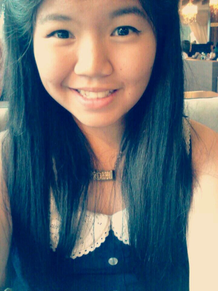 a girl whom fighting for flat abs and curvy body. WORKOUT LOVER ♥