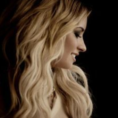 Always be yourself. Unless you can be a unicorn. Then always be a unicorn. Demi Lovato is my inspiration. JLaw and JHutch for life