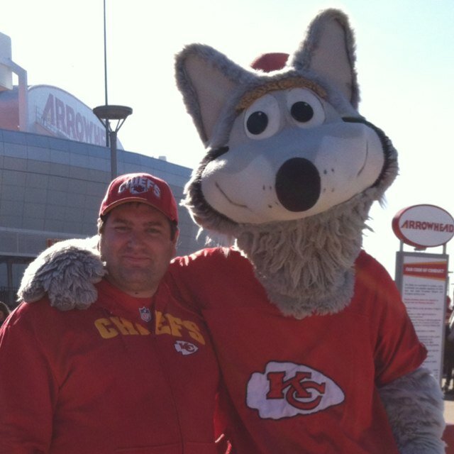 I tweet about sports, mostly Iowa Hawkeyes and Kansas City Chiefs and whatever game i am watching or news that comes along. I also tweet about random things.