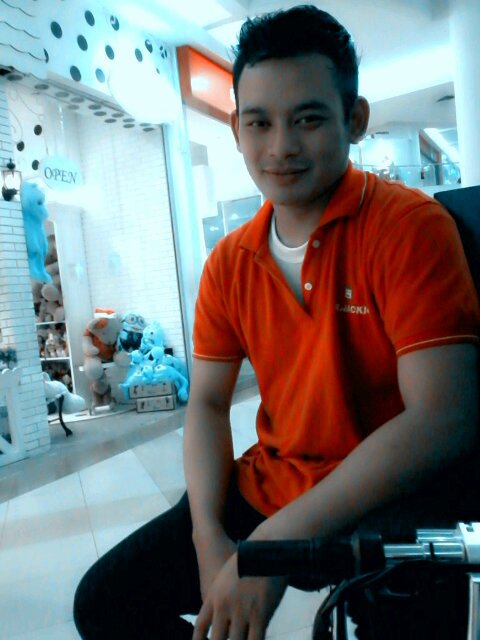 rendys_tea's profile picture. kolor ijo racing team