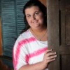 I live in Chattanooga,TN.I'm a huge Lady Vol and Lady Mocs fan. I love the LA Sparks. My favorite players are Candace Parker and Alex Anderson.