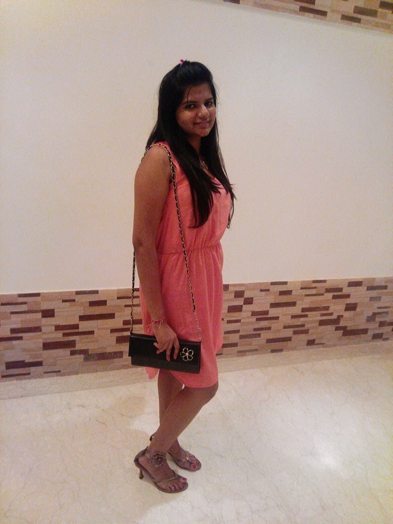 Chocoholic / Fun-Loving/ Talkative / Social Media Freak/ Pursuing bachelors in accountin n finance + Ca student