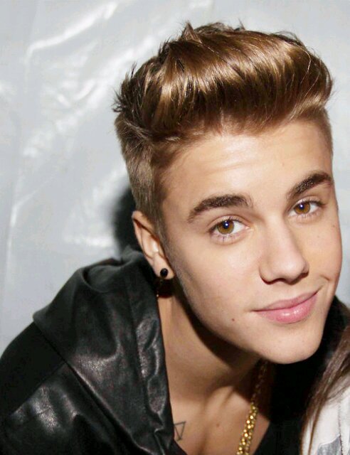 #NeverSayNever #BelieveMovie Te amo @justinbieber sos el mejor Idolo Belieber Forever 10/11/13  #Kidrauhlforever Aguante el shasteem asdasdasd Jeliebers ~
