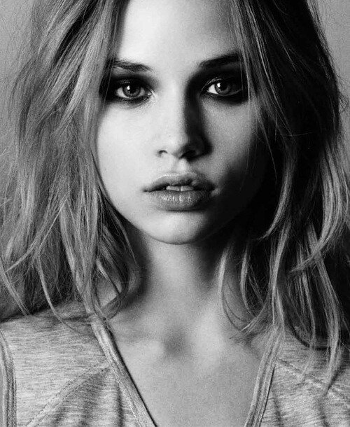 DacieAbbe's profile picture. I wish I could read people's minds.