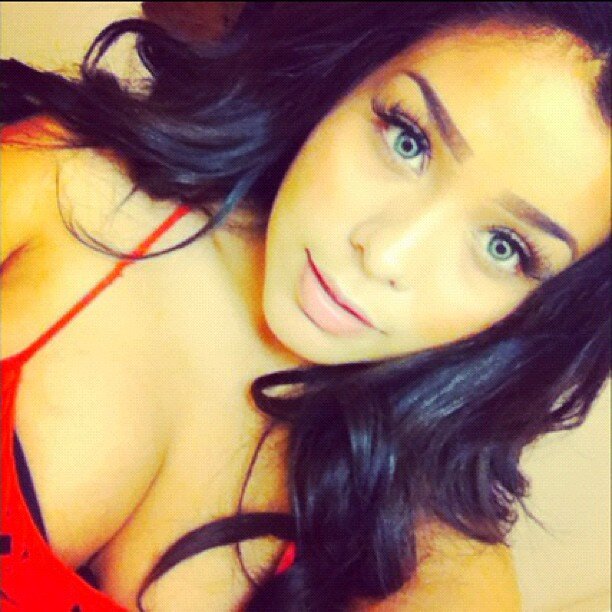 HuldaSpriggen's profile picture. Before I met you, I never knew what it was like to be able to look at someone and smile for no reason.