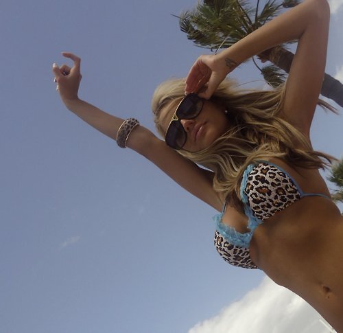 GraciaMacCome's profile picture. Girls love it when you tell them you love them at the most random moments.