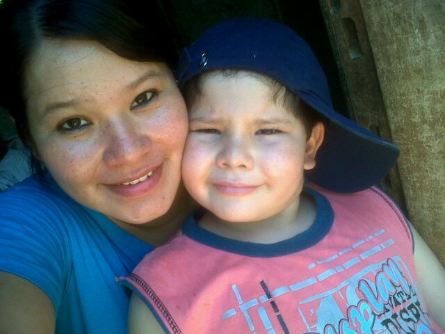 26 años, pya, mama de un precioso niño David y una nena que ya esta en el cielo.. esposa de un Gran hombre Nestor.No tengo todo lo que amo pero amo lo que tengo