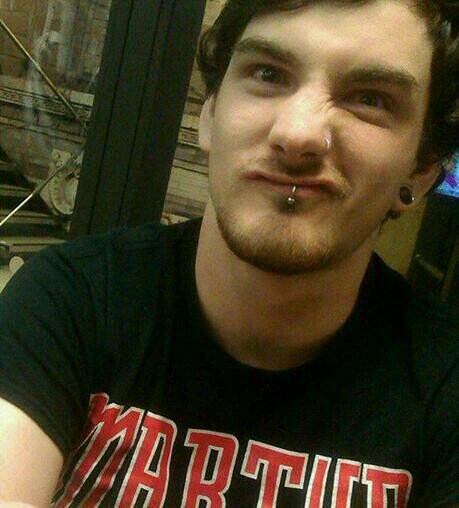 Hey! I love stupidly heavy music, guitars and games