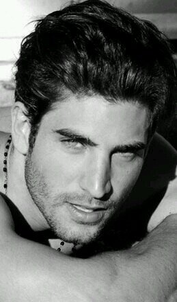 McMagick's profile picture. Screenwriter, Novelist  #Brighton #Triage