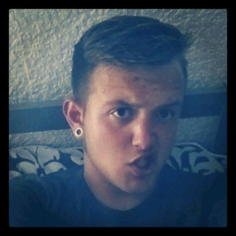 phillymort's profile picture. just a down too earth kind of dude, try too get along with everyone then if anything goes wrong its theres stupid ass fault