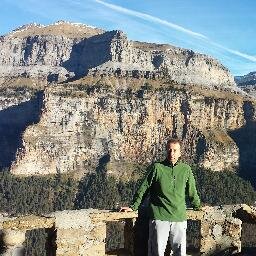 Webmaster de los blogs La Bolsa desde los Pirineos y Novelahistorica . net, amante de la BTT