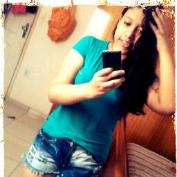 Sou linda,sou directioner,sou corinthiana e amo a Demi Lovato !!!