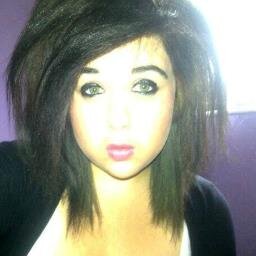 im beth im 14 u make my box blue and ill follow yoou aswell xox
