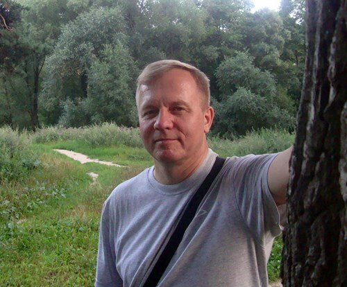 Профессионально занимаюсь ремонтом и отделкой квартир, офисов, коттеджей. В подчинении бригада специалистов-отделочников. Договор, гарантия.