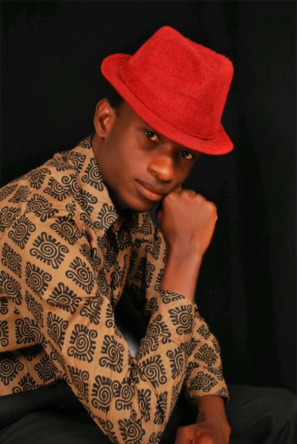 I do all sort of classic,fantastic,artistic,make up.315E2DE3 bbm......