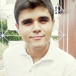 Leitor obssessivo. Futebol (Fortaleza EC). Fotografia. Estudante de Farmácia. Comida Italiana. MPB. Rock. Livre de rótulos. Alternativo.