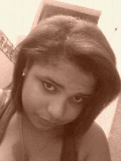 Amo mt ler,ficar com os meus fones e pensamentos,sair mi divertia pq a vida é uma só....*-*.