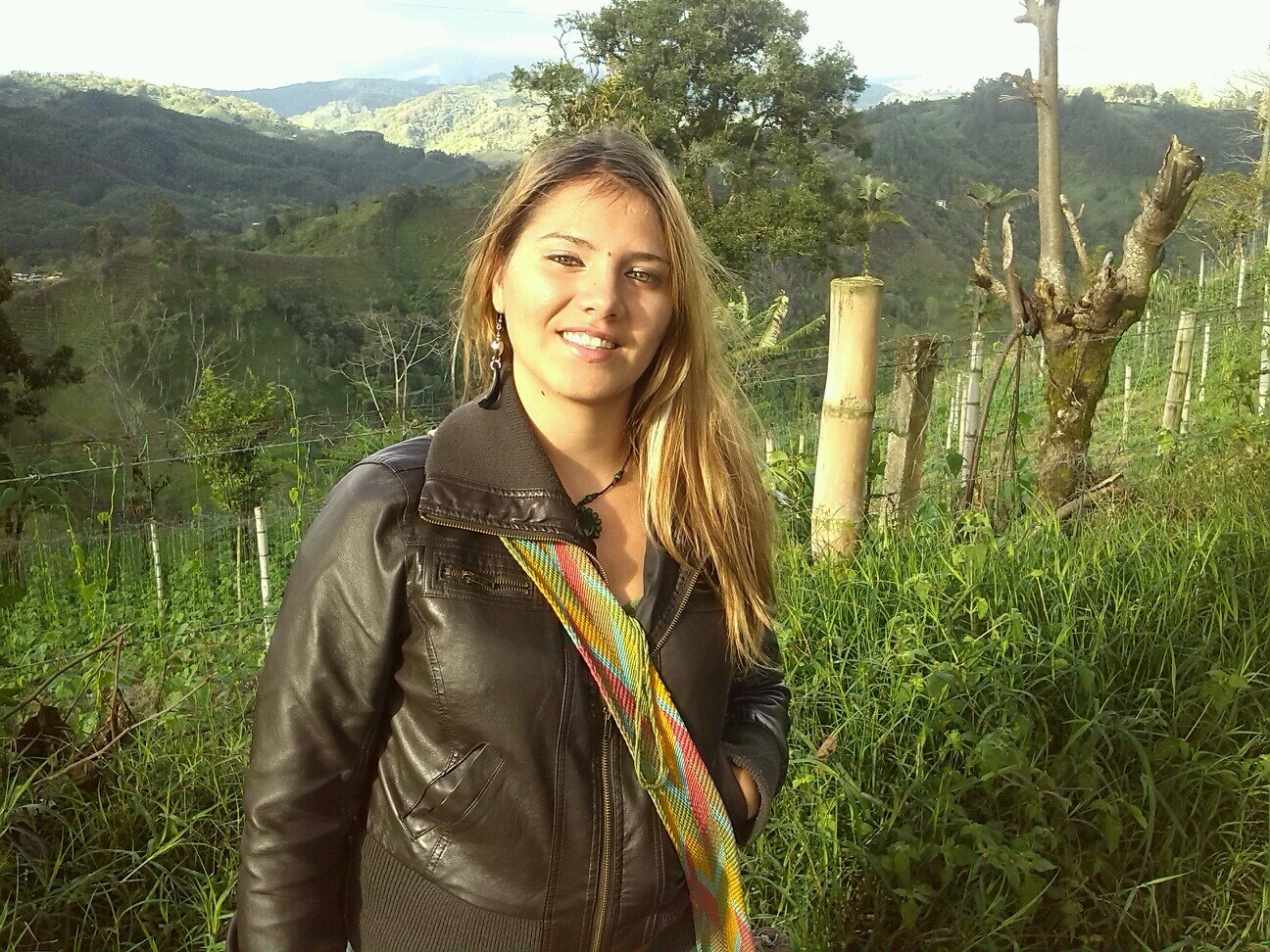 Guía profesional en francés y Licenciada en Español y Literatura. Madre de 2 hij@s maravillos@s y con un profundo amor por las artes marciales.