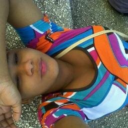 ~ Un PrinnCiipee! Noo Es Aqel Qkke' tiiene Un CarrOo & Muxaa FortuNa!! Sii No Aqel Qkke' tte Qiere!! & Te ResPetta CoMo aAHhh NinqUUna!!..