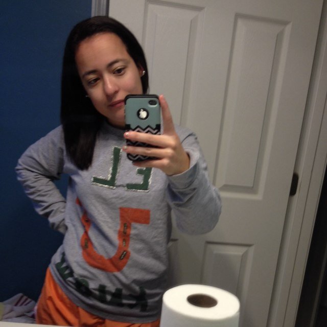 amanda_mulcahy's profile picture. Today is the first plank page of a 365 page book so write a good one