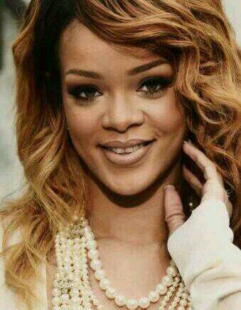 I'm Rihanna | Single | Bi | and love parties