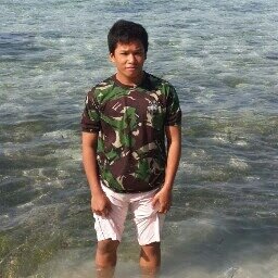 my name is MUHAMAD RIFALDI | you call me ALDI | I`m single very happy !!
