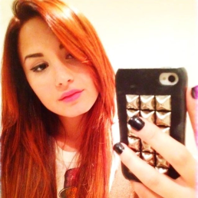 Heyy its demiiiiiiii /single/straight