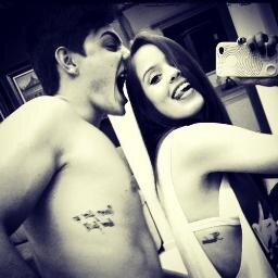 Dona: @1ncompativel
Sigam : @abalaveis