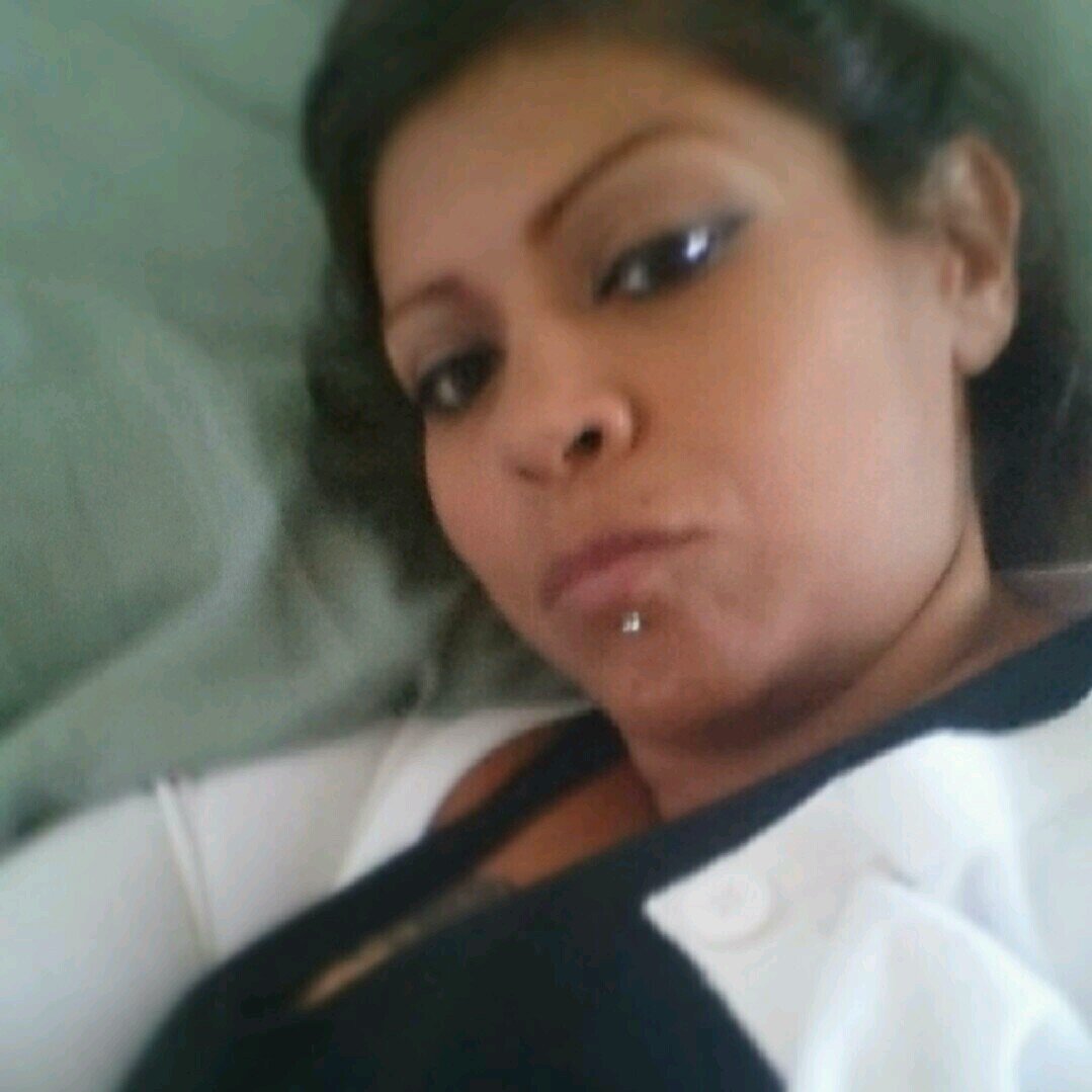 43yr Mommy of 5, single and ready to mingle,  my new motto is Live, Laugh, and most importantly Love.