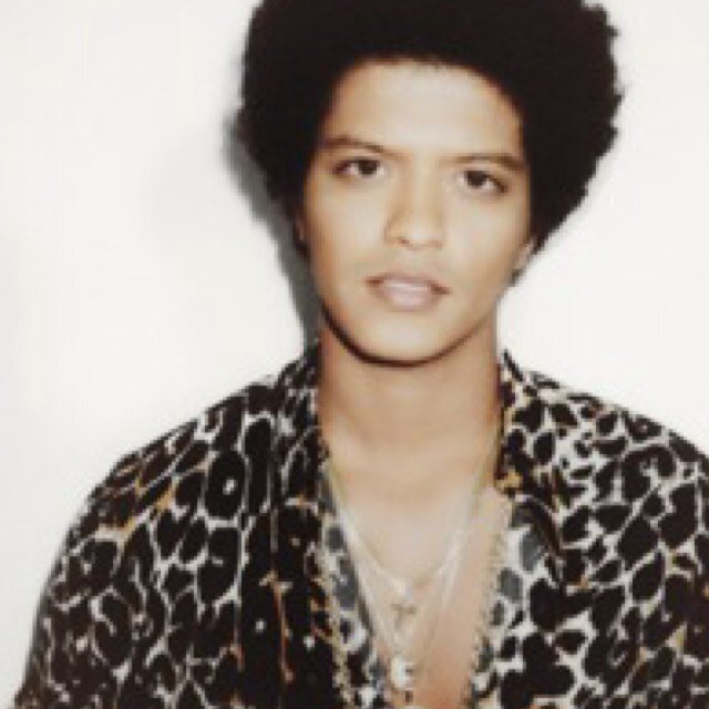 First French fansite! Bienvenue sur le twitter officiel de BrunoMars-World, toute l'actu en Francais! https://t.co/TdIkJlpCIq