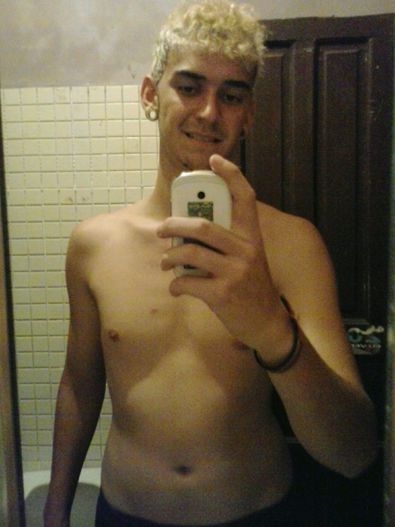 skate futebol praia ,  Solteiro 17  aninhuus e pronto pra qualker parada ...  'LaFamilia013